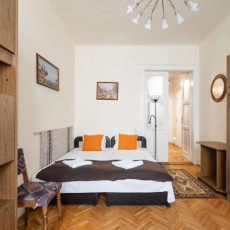 Bpr W21 Retro Home With Balcony Budapeste Exterior foto
