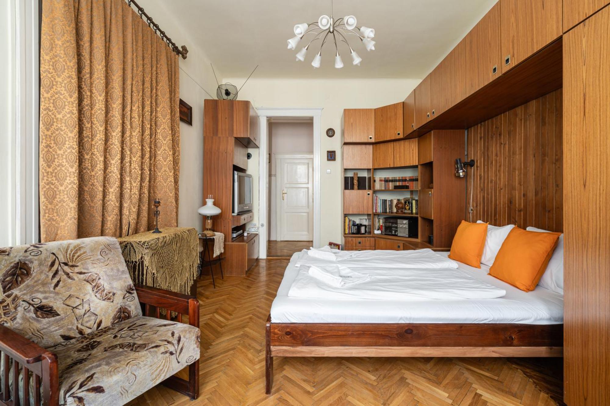 Bpr W21 Retro Home With Balcony Budapeste Exterior foto