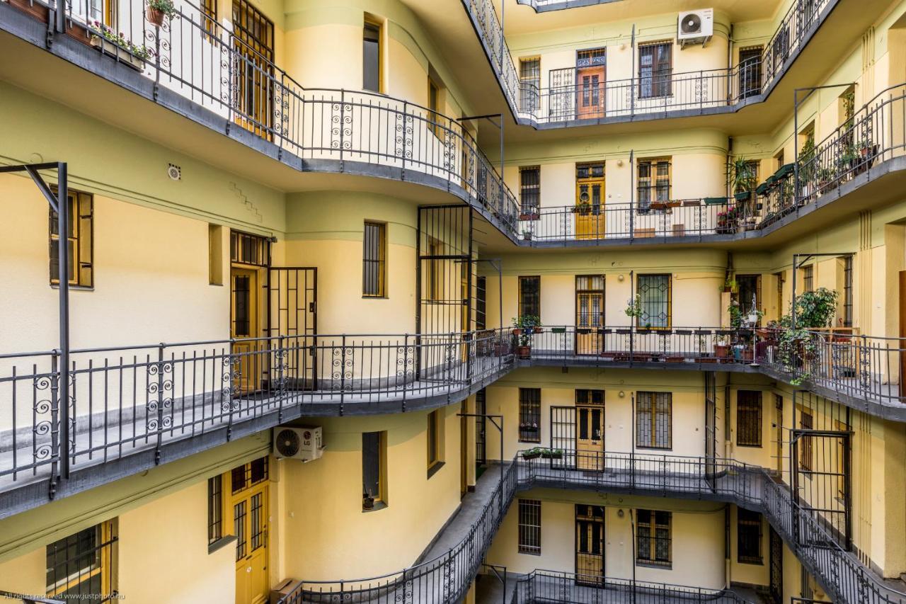Bpr W21 Retro Home With Balcony Budapeste Exterior foto